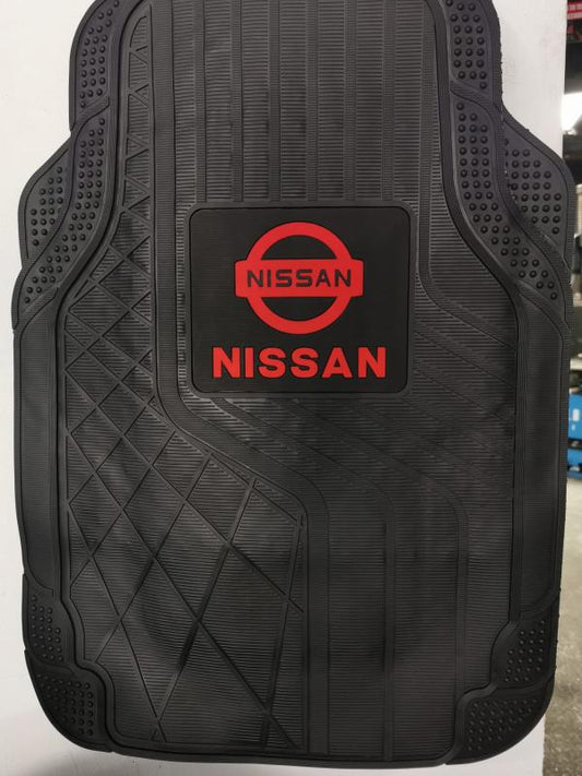 Alfombra Nissan Negra Logo Rojo